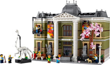 LEGO® Icons Natural History Museum Set 10326 - De BrickPlaats