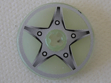 Part 2723pb034 - Technic, Disk 3 x 3 with 5-Bolt Star Pattern (Sticker) - Set 8647 - De BrickPlaats