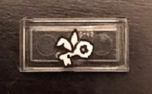 Part 3069pb0734 - Tile 1 x 2 with Flying Key Pattern (Sticker) - Set 71043 - De BrickPlaats