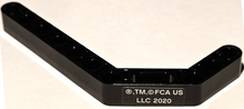 Part 32009pb042 - Technic, Liftarm, Modified Bent Thick 1 x 11.5 Double with '®,TM,© FCA US LLC 2020' Pattern (Sticker) - Set 42111 - De BrickPlaats