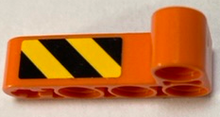Part 32140pb20L - Technic, Liftarm, Modified Bent Thick L-Shape 2 x 4 with Black and Yellow Danger Stripes Pattern on Inside Model Left Side (Sticker) - Set 42062 - De BrickPlaats