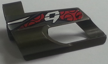 Part 32528pb08 - Technic, Panel Fairing # 6 Small Short, Large Hole, Side B with Silver Number 9, Red and Black Pattern (Sticker) - Set 8354 - De BrickPlaats