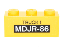 Part 3622pb066 - Brick 1 x 3 with 'TRUCK 1' and 'MDJR-86' Pattern (Sticker) - Set 76051 - De BrickPlaats