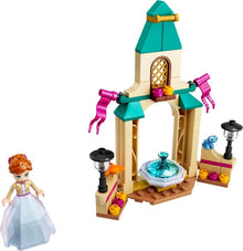 Set 43198 - Anna’s Castle Courtyard - De BrickPlaats