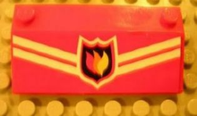 Part 58181pb01 - Slope 33 3 x 6 without Inner Walls with White Stripes and Fire Logo Badge Pattern (Sticker) - Set 7906 - De BrickPlaats