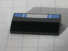 Part 61068pb004 - Slope, Curved 2 x 4 x 2/3 without Bottom Tubes with Blue and Silver Pattern (Sticker) - Set 8120 - De BrickPlaats