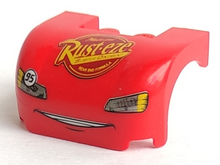 Part 93587pb01 - Vehicle, Mudguard 3 x 4 x 1 2/3 Curved with Front with Headlights, Grille and 'Rust-eze' Pattern - De BrickPlaats