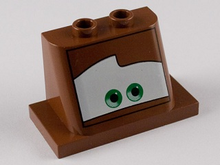 Part 93598pb01 - Windscreen 2 x 3 x 2 with 2 x 4 Base with Green Eyes Looking Straight on White Background Pattern - De BrickPlaats