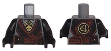 Part 973pb2659c01 - Torso Ninjago Silver Armor with Gold Earth Emblems, Black Robe, Reddish Brown Rope Pattern / Black Arms / Black Hands - De BrickPlaats
