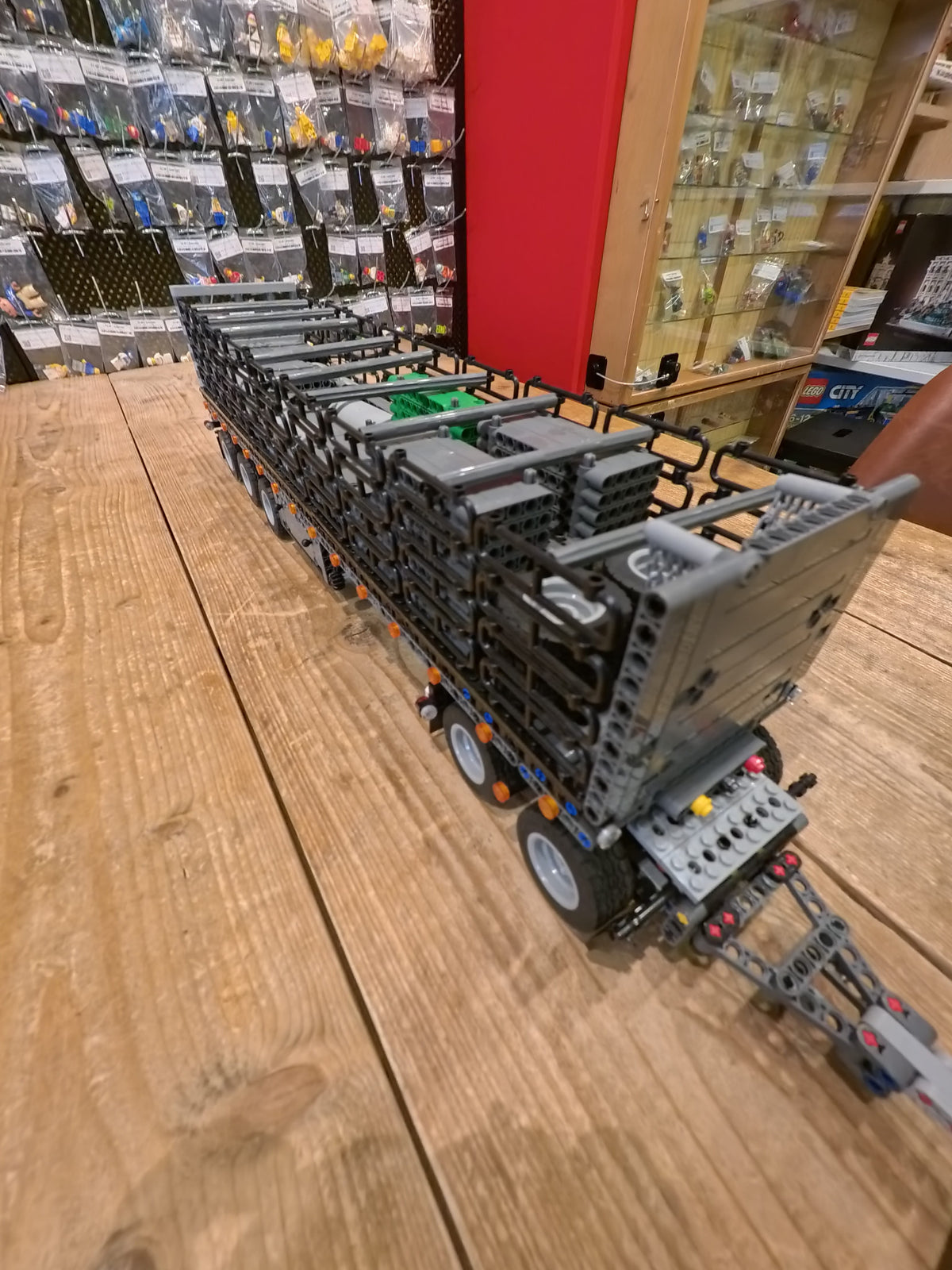 MOC Volvo vrachtwagen met trailer