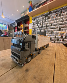 LEGO® MOC Volvo vrachtwagen met trailer