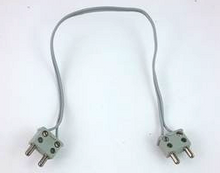 Part bb0081c28 - Electric, Wire 12V / 4.5V with 2 Leads, 28 Studs Long with 2 Light Gray Electric, Connector, 2-Way Male Squared Narrow Long without Center Post - De BrickPlaats