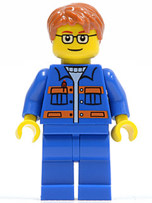 Minifig cty0140 - Blue Jacket with Pockets and Orange Stripes, Blue Legs, Dark Orange Short Tousled Hair, Brown Eyebrows, Glasses - De BrickPlaats
