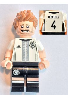 Minifig dfb005 - Benedikt Höwedes, Deutscher Fussball-Bund / DFB (Minifigure Only without Stand and Accessories) - De BrickPlaats