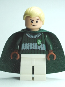 Minifig hp108 - Draco Malfoy - Dark Green and White Quidditch Uniform - De BrickPlaats