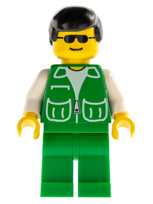 Minifig pck019 - Jacket Green with 2 Large Pockets - Green Legs, Black Male Hair - De BrickPlaats