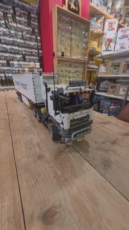 LEGO® MOC Mercedes Arocs 3245 | Met koeltrailer